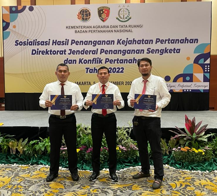Ditreskrimum Polda Lampung Terima Penghargaan Penyelesaian Perkara Kejahatan Pertanahan 2022