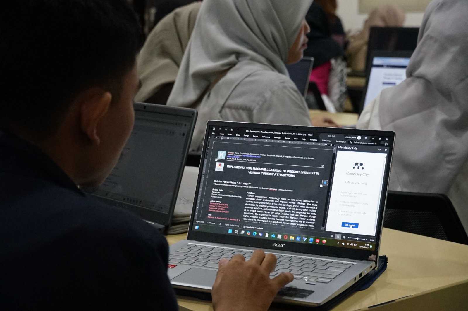 Tingkatkan Kompetensi Mahasiswa, IIB Darmajaya Gelar Pelatihan Zotero Dan Mendeley