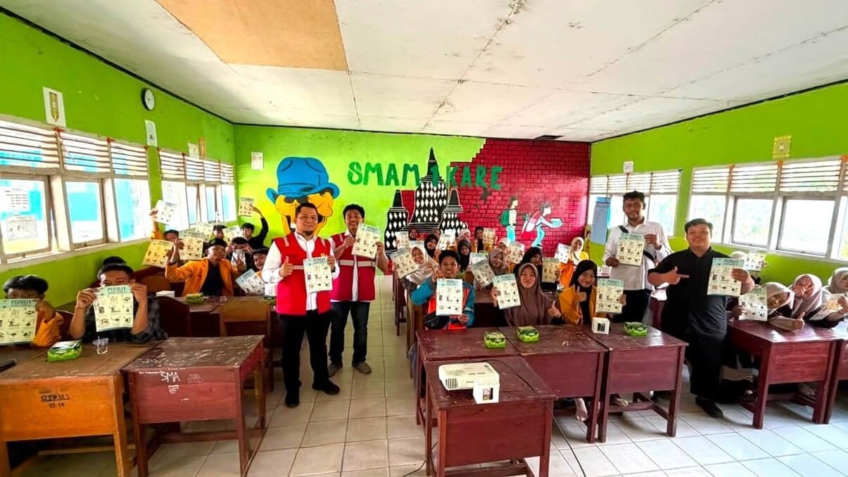 PLN Pringsewu Edukasi Bahaya Listrik Ke Pelajar SMA Muhammadiyah Kalirejo, Cegah Korsleting Hingga Layang-layang