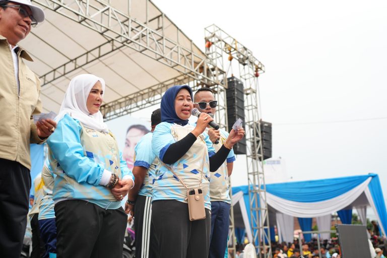 Rektor Unila Hadiri Jalan Sehat HUT Ke-343 Kota Bandar Lampung