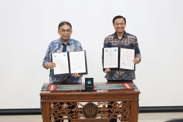 Rektor Lantik Tiga Pejabat Baru Di Lingkungan Unila