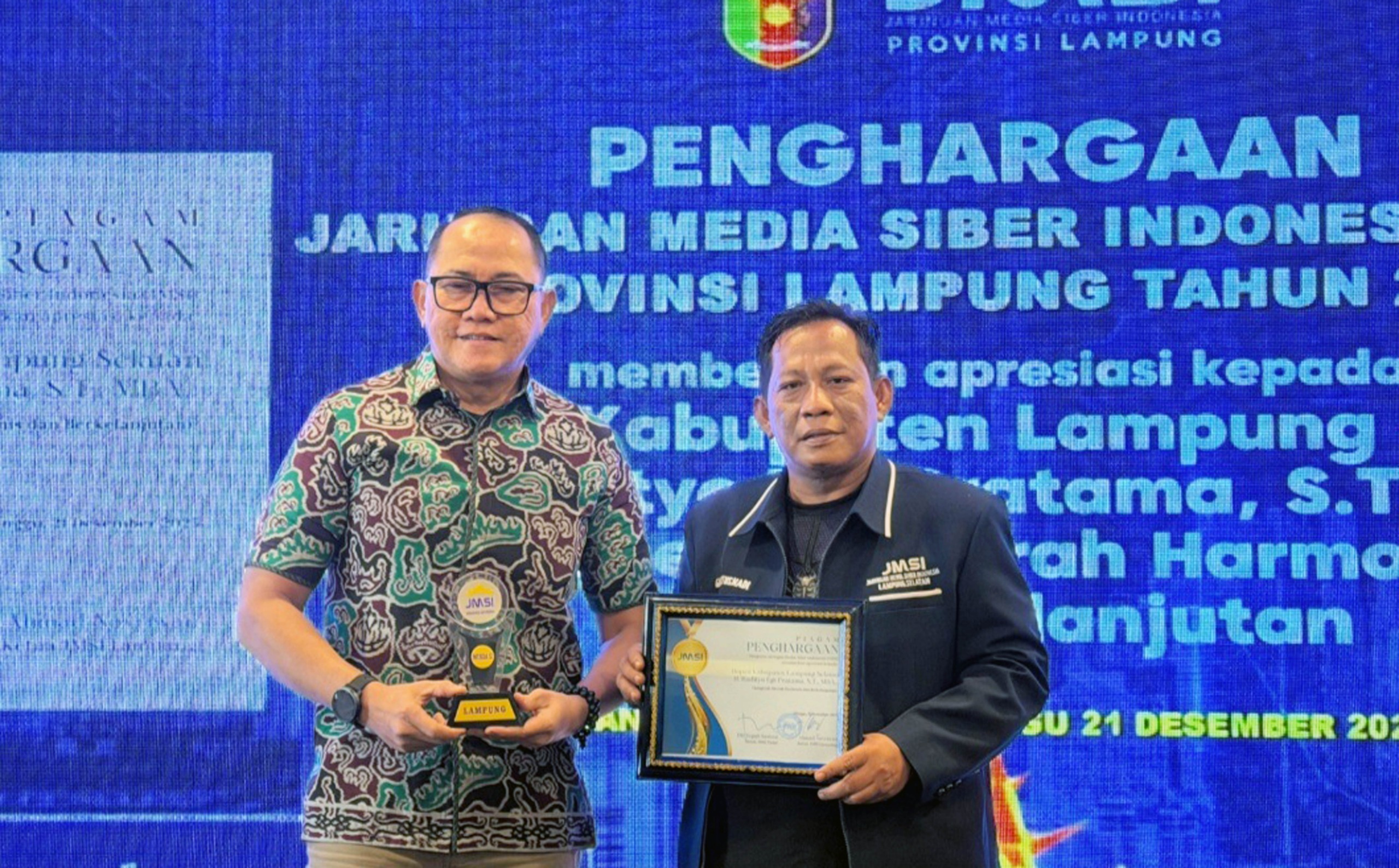 Bupati Lampung Selatan Raih Anugerah Daerah Harmonis Dan Berkelanjutan Dari JMSI Lampung