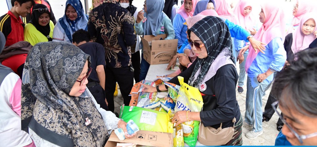 Senam Dapat Sehat, Belanja Dapat Hemat: ASN Lampung Selatan Ramai-ramai Borong Pangan Murah