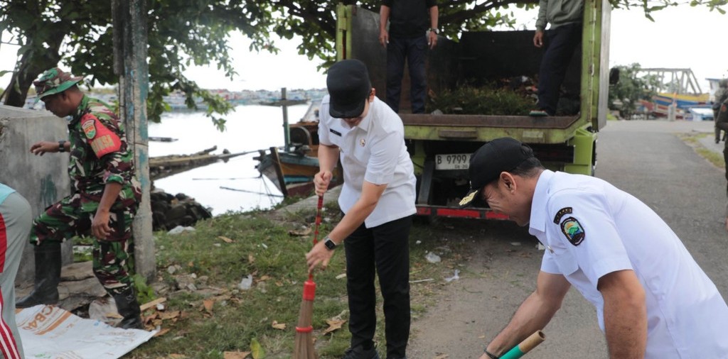 Pimpin Korve Di Dermaga Bom Kalianda, Egi Tegaskan Komitmen Jaga Lingkungan Dan Dorong Zero Waste