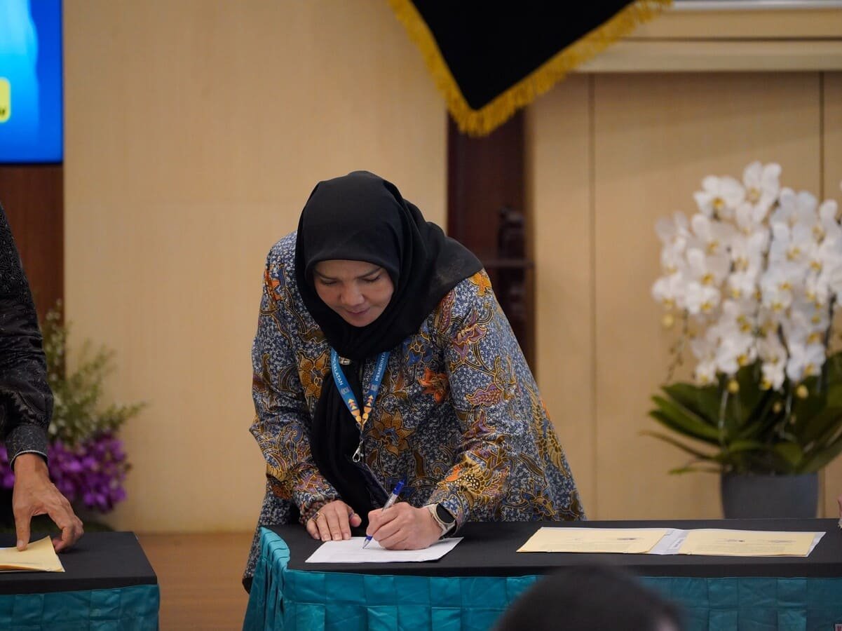Eva Dwiana Teken MoU Sisgita Di Tangsel, Pemkot Bandar Lampung Kejar Transparansi PAD