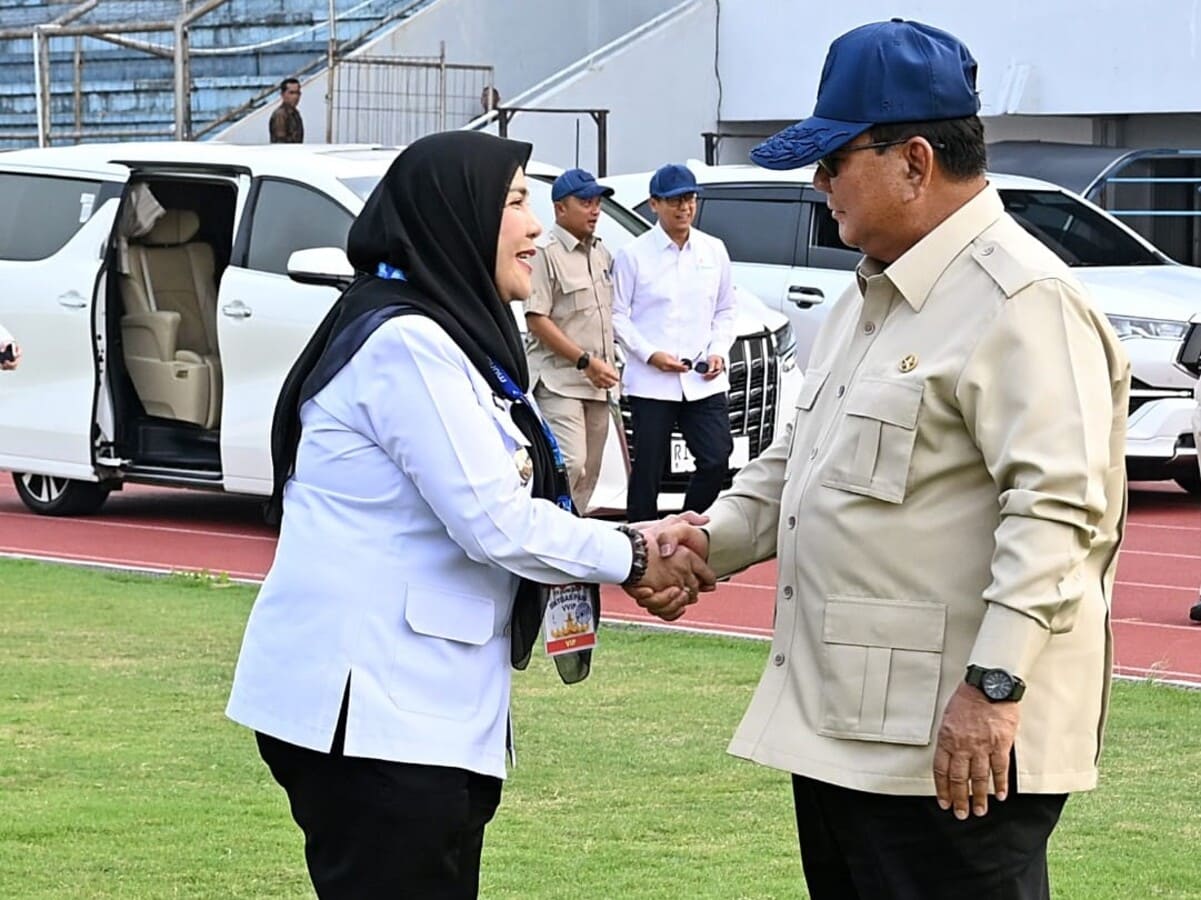 Walikota Bunda Eva Sambut, Kedatangan Presiden Prabowo
