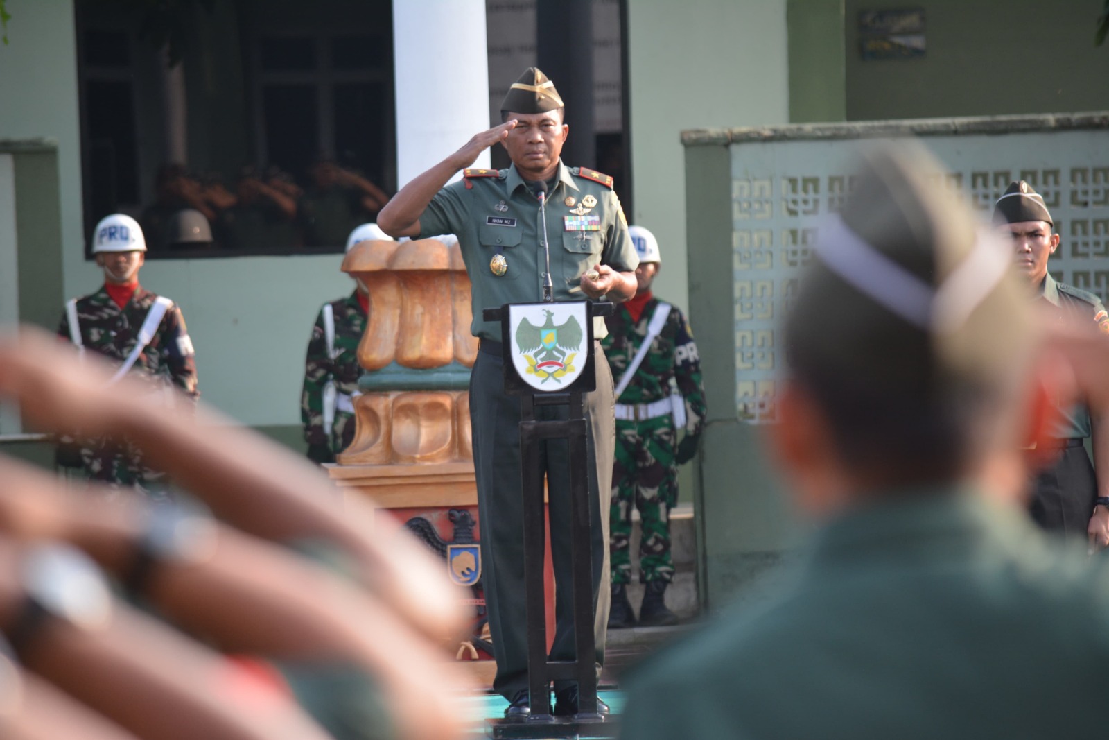Upacara Bulanan, Danrem 043/Gatam Sampaikan Beberapa Penekanan Panglima TNI