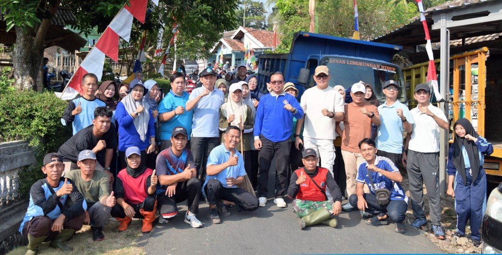 Jelang Ruwat Bumi 2026, Gema HELAU Satukan Ratusan ASN Dan Masyarakat Percantik Jalur Menuju Desa Sumur Kumbang