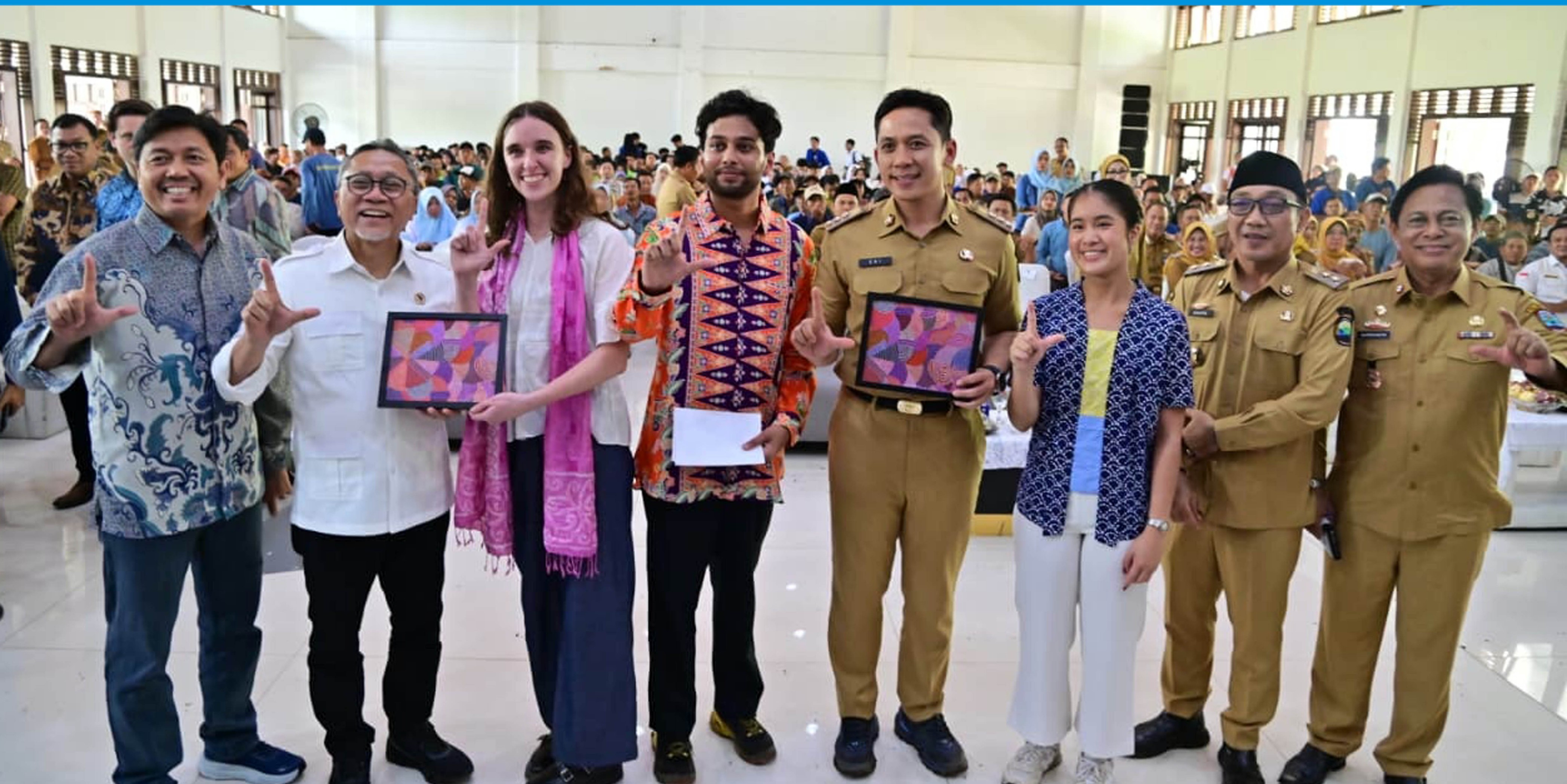 Dorong Smart Agroforestry, Menko Zulkifli Hasan Gelontorkan 7.000 Bibit Kopi-Kakao Untuk Petani Lampung Selatan