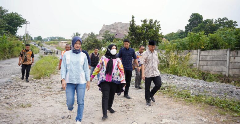 Pemerintah Kota Bandar Lampung Cor Beton Jalan Teuku Cik Ditiro