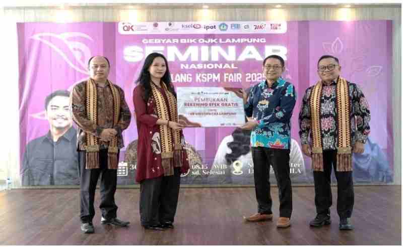 Sinergi OJK & KSPM FEB UNILA Perkuat Literasi Keuangan Generasi Muda Di Puncak Bulan Inklusi Keuangan 2025