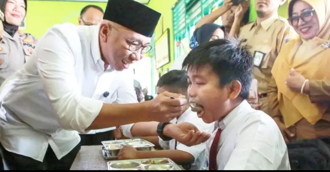 Gubernur Lampung Terpilih Mirza Tinjau Makan Bergizi Gratis Di Kota Metro