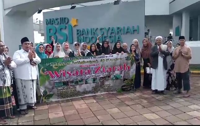 Sambut Bulan Suci Ramadhan, Majelis Istighosah Al Kautsar Adakan Wisata  Religi