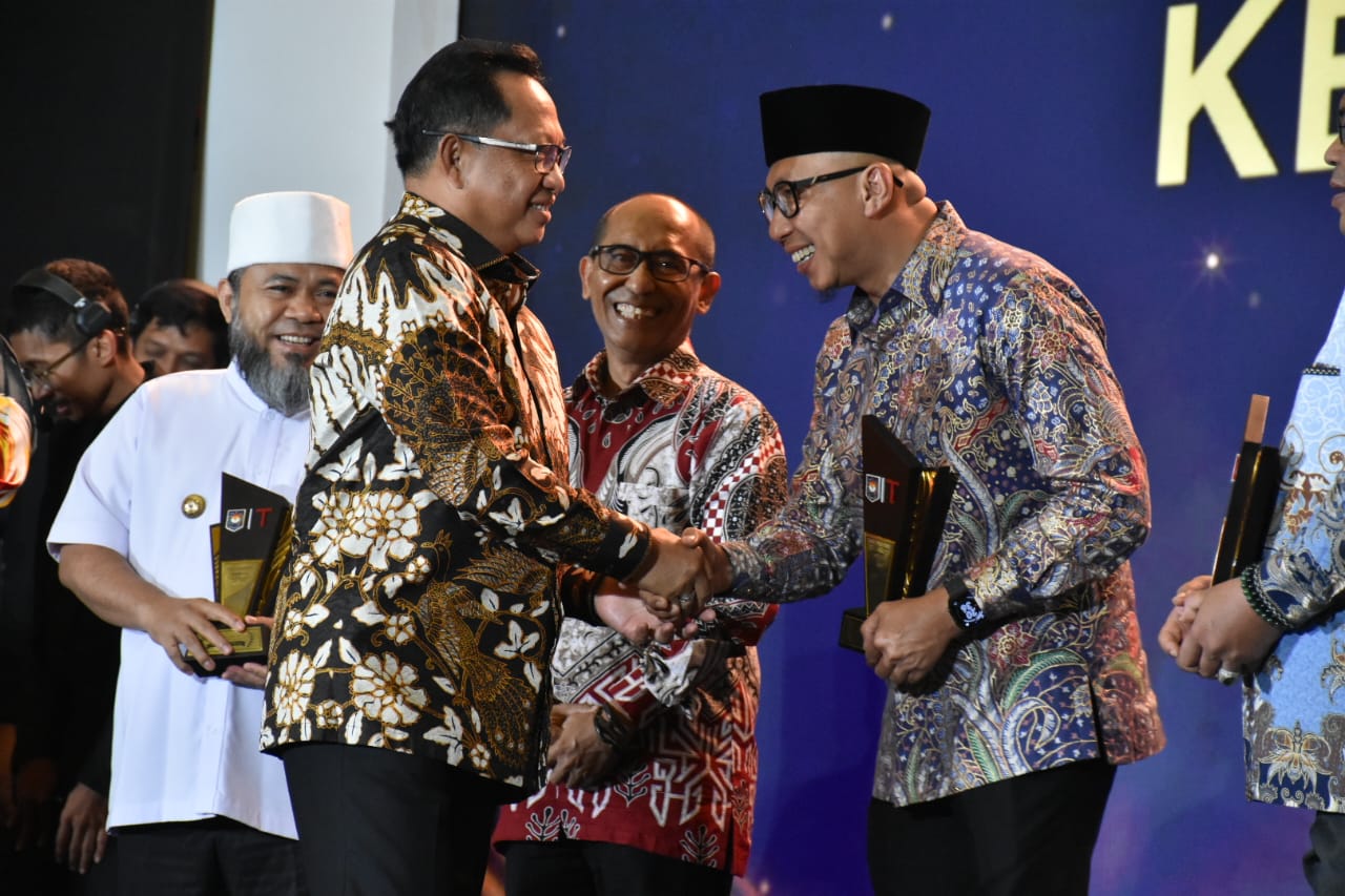 Pemprov Lampung Raih Dua Penghargaan, Terbaik Dalam Penanggulangan Kemiskinan Dan Pengelolaan SDA