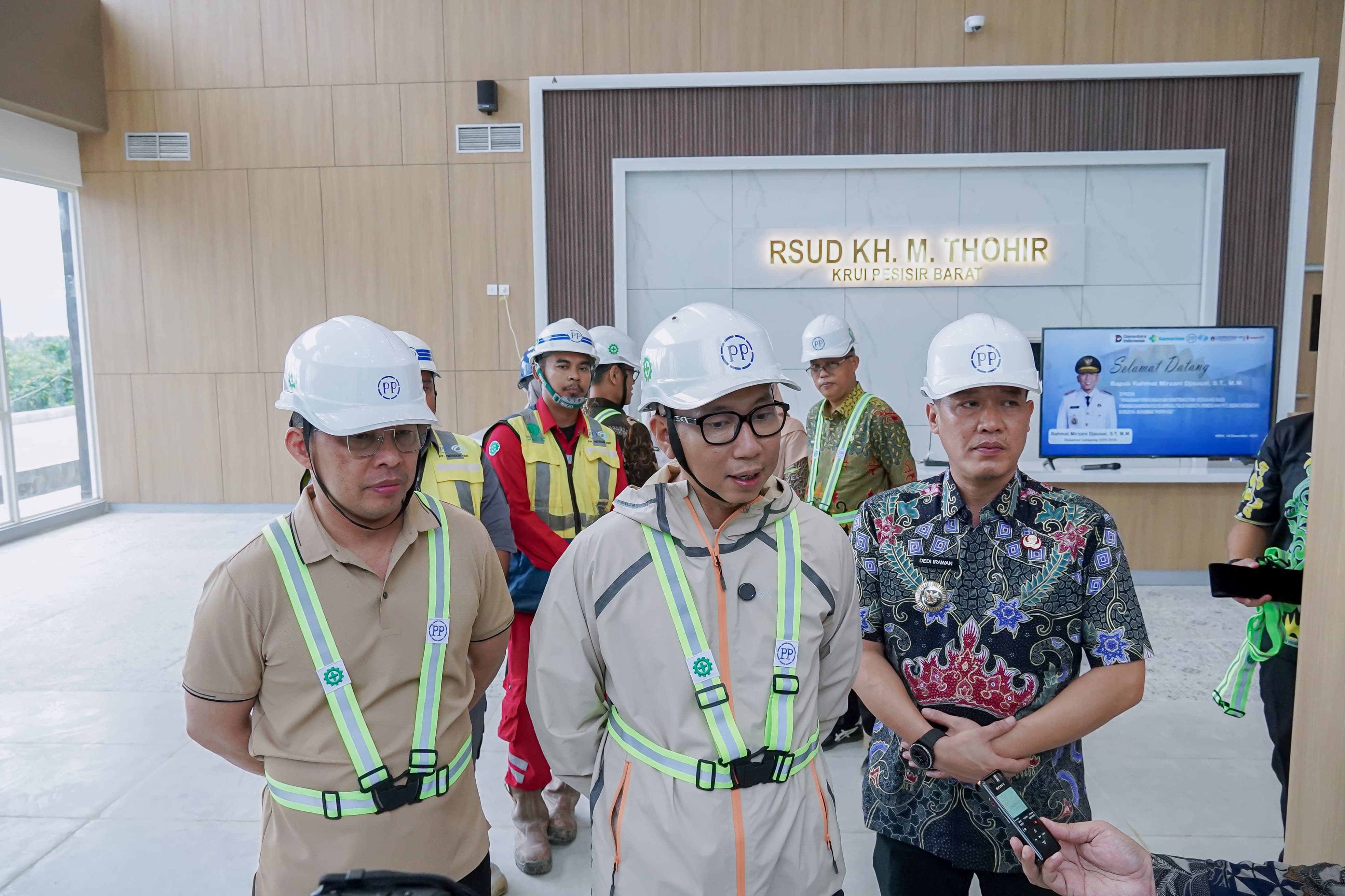 Gubernur Lampung Tinjau Pasar Way Batu Dan RSUD KH. M. Thohir Di Pesisir Barat
