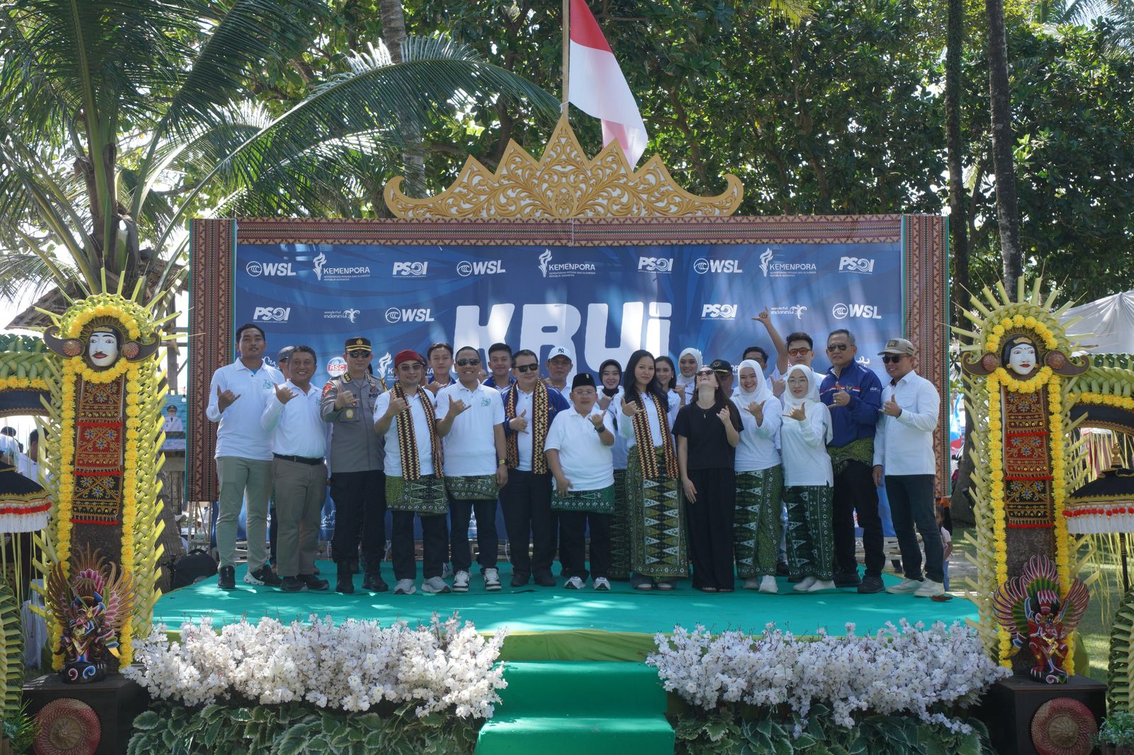PLN Untuk Rakyat: PLN UID Lampung Berhasil Kawal Kelistrikan WSL Krui Pro 2025 Tanpa Kedip