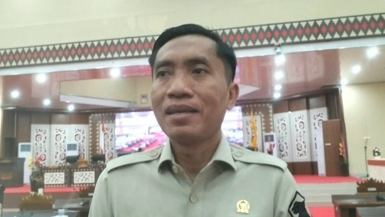 Anggaran Seragam Sekolah Tembus 17 M Lebih , Dan Hibah PTN 1,5 M, Asroni:Jangan Salah Gunakan Anggaran