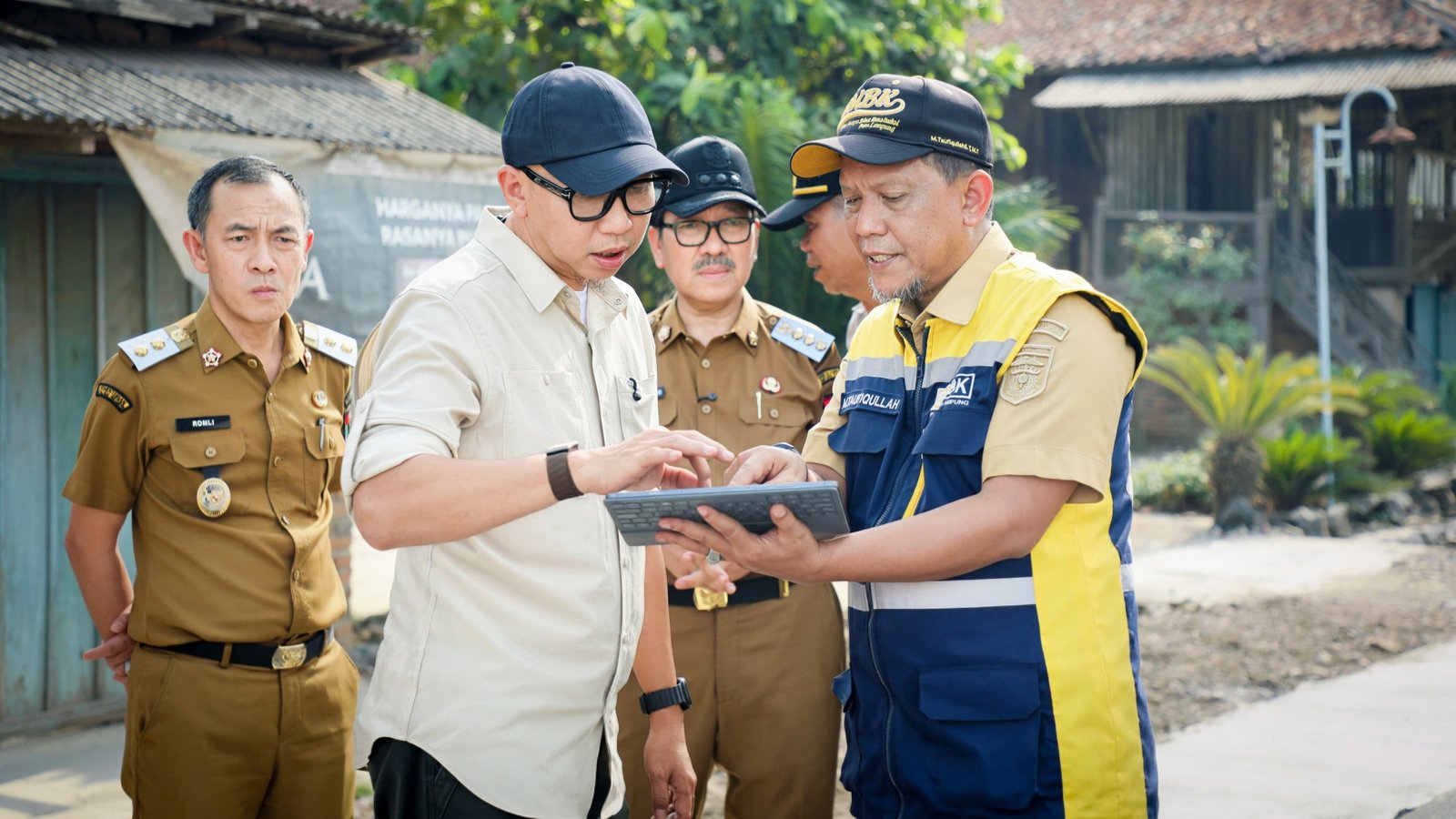 Gubernur Mirza Tinjau Jalan Ketapang Negara Ratu, Anggaran Rp6,8 Miliar Tekan Biaya Logistik Lampung Utara