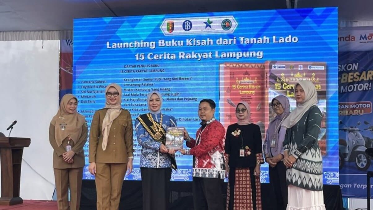 OJK Kukuhkan Bunda Literasi Keuangan Se-Lampung, Perangi Pinjol Ilegal Hingga Ke Rumah