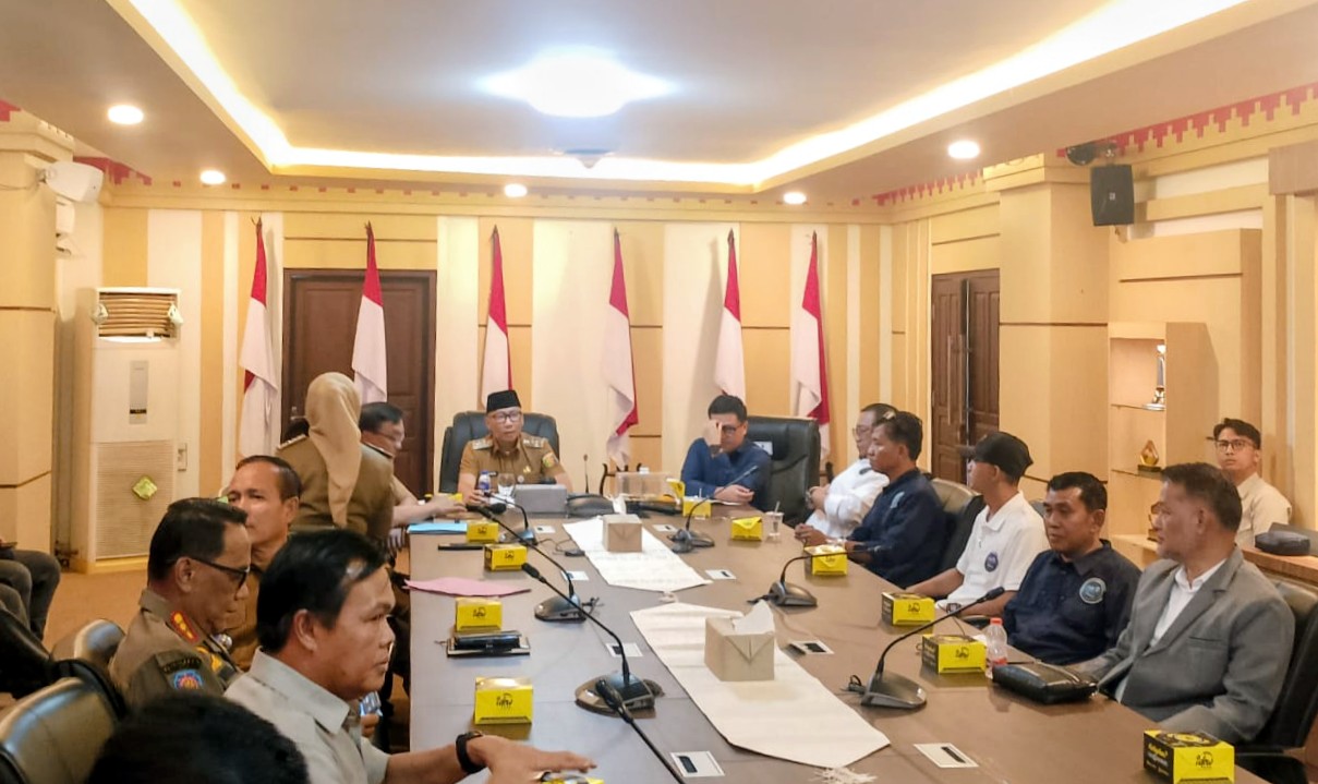 Ratusan Buruh Pelabuhan Panjang Curhat Ke Gubernur Lampung Soal Kesejahteraan