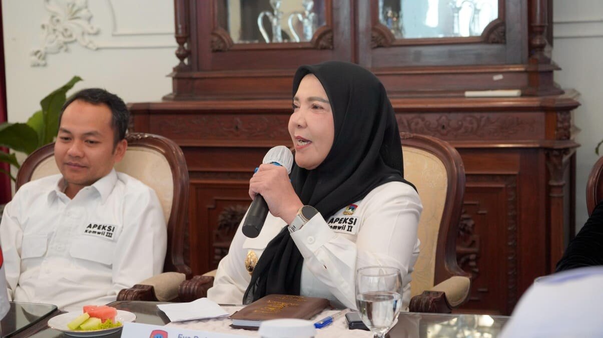 Wali Kota Eva Dwiana Hadiri Rapat Dewan Pengurus APEKSI Di Solo, Bahas Penyempurnaan Transfer Ke Daerah