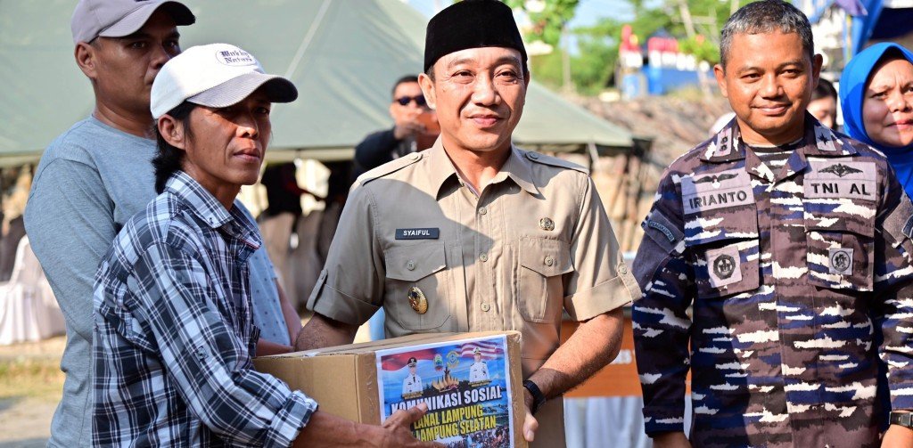 Lanal Lampung Dan Pemkab Lamsel Gelar Layanan Kesehatan Gratis Di HUT Koarmada III