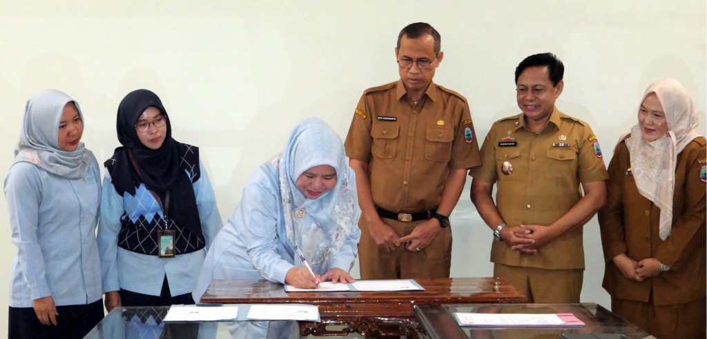 Pemkab Lamsel Teken Kerja Sama Dengan Dua Kampus Kebidanan