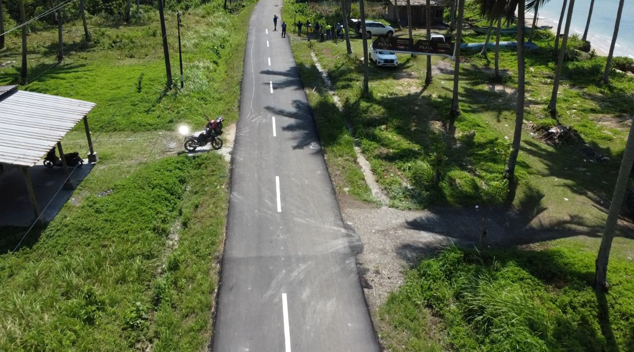 Jalan Umbar–Putih Doh Rampung Diperbaiki, Warga Tanggamus Lega