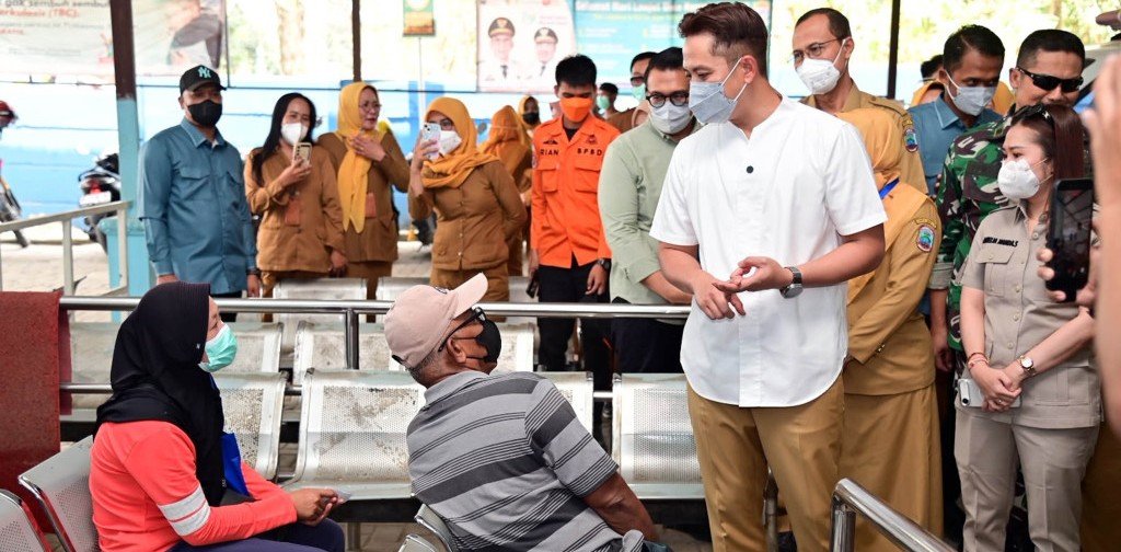 Erupsi Anak Krakatau, Bupati Egi Turun Tangan Siagakan Layanan Kesehatan Untuk Warga