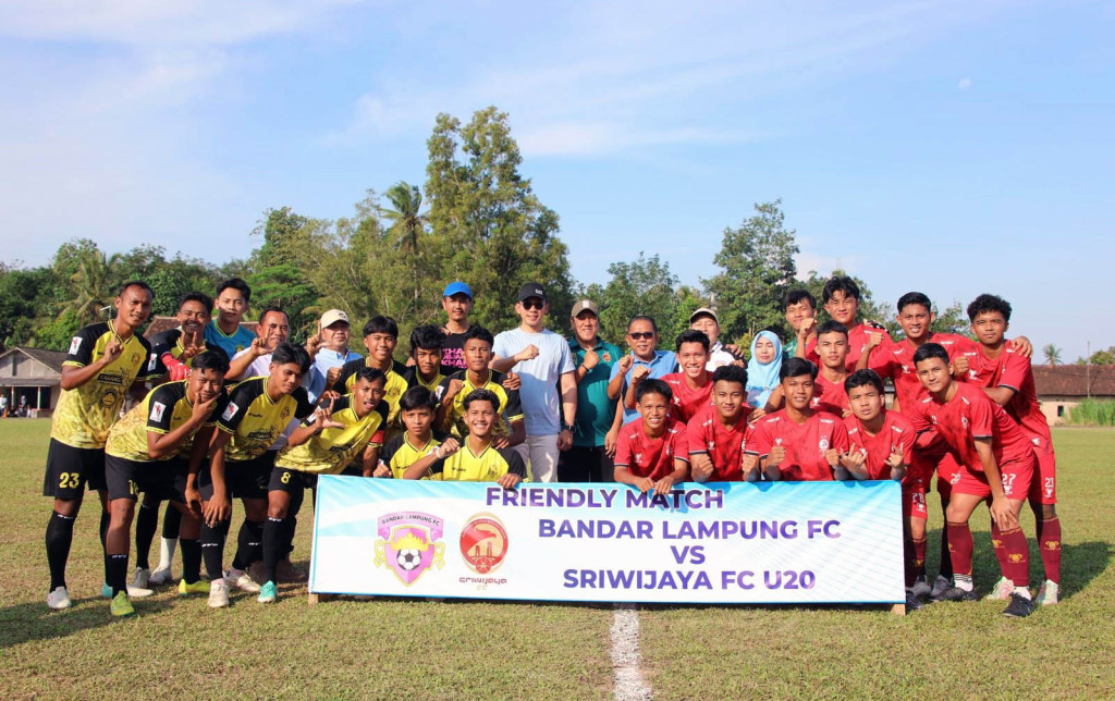 Bupati Egi Buka Laga Persahabatan BLFC Vs Sriwijaya FC U-20, Dukung Lahirnya Talenta Sepak Bola Muda