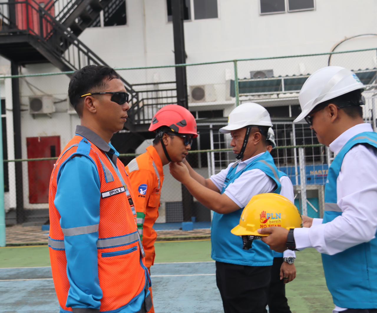 PLN UID Lampung Kerahkan Lagi 27 Relawan Tahap 2, Dukung Terus Pemulihan Listrik Aceh