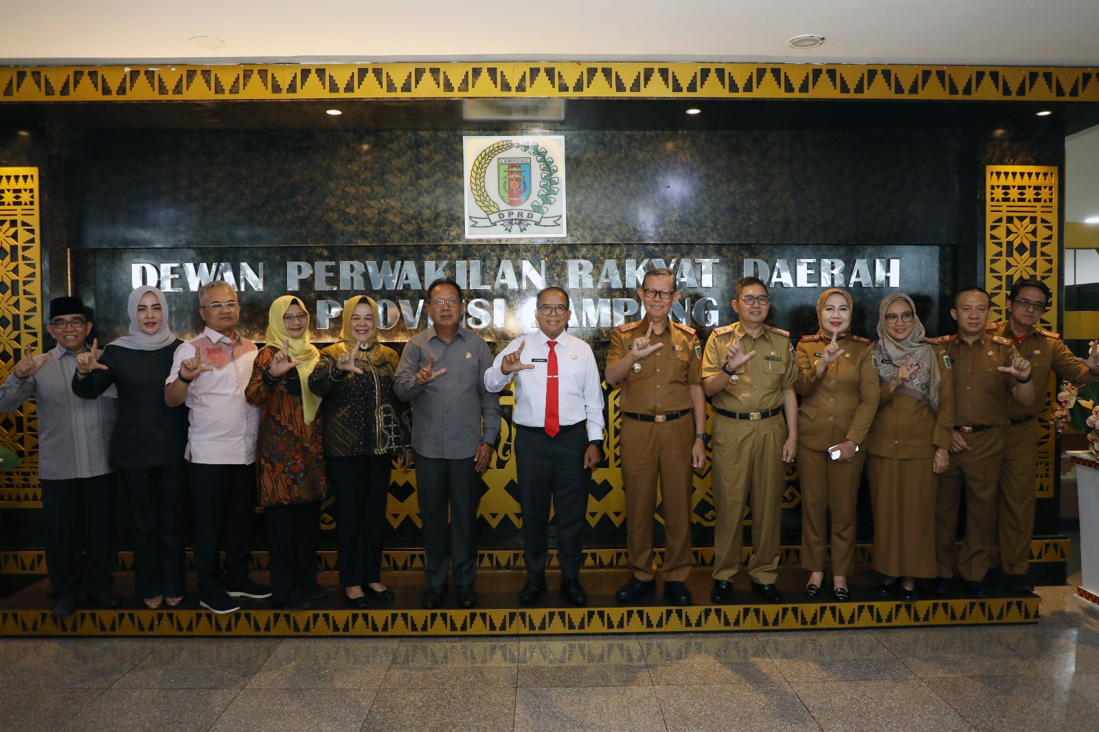 Pj. Gubernur Samsudin Didampingi Sekdaprov Fahrizal Kunjungi DPRD Lampung