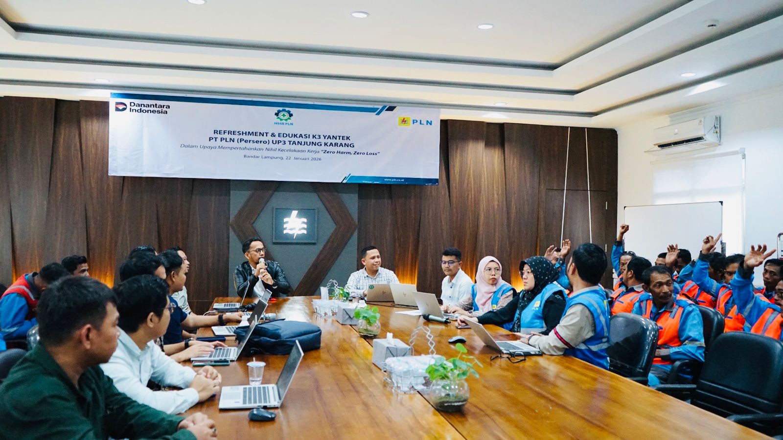 PLN UP3 Tanjung Karang Gelar Edukasi K3 Untuk Pertahankan Nihil Kecelakaan Kerja Zero Harm, Zero Loss