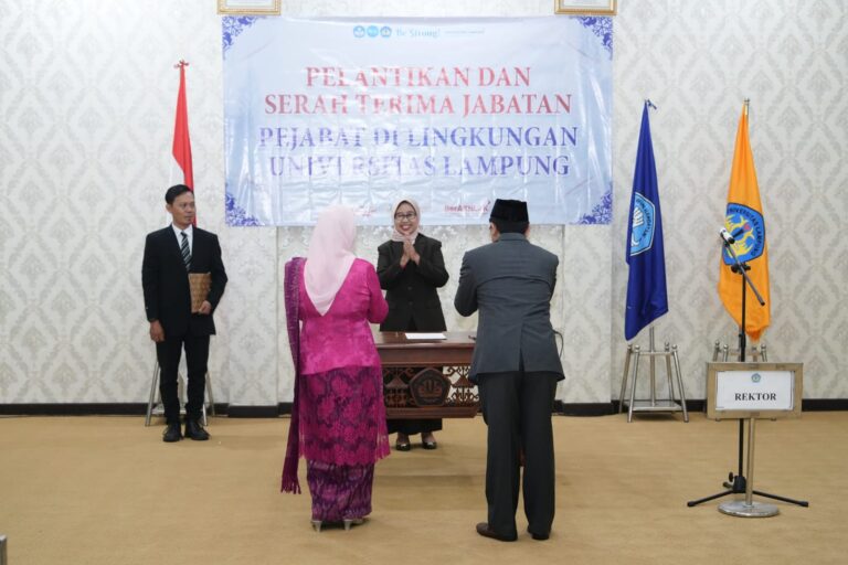 Rektor Lantik Tiga Pejabat Baru Di Lingkungan Unila