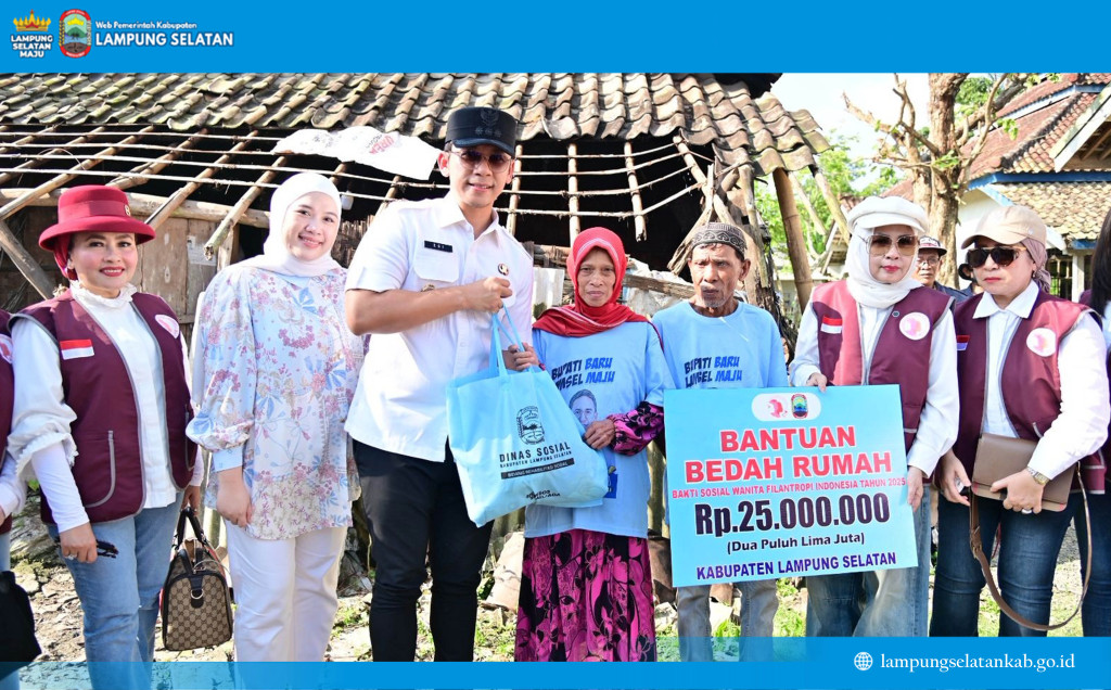 Wanita Filantropi Indonesia Bedah Rumah Di Lampung Selatan, Egi: Gotong Royong Adalah Kekuatan Kita