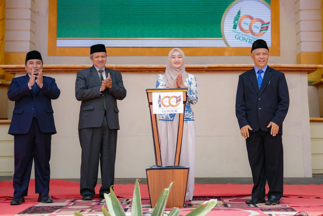 Wagub Jihan Hadiri Peringatan 100 Tahun Gontor: Tekankan Peran Pesantren Sebagai Penjaga Akhlak