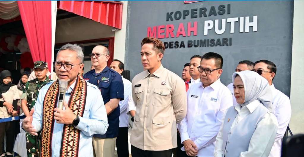 KDKMP Bumisari Disiapkan Jadi Pusat Ekonomi Warga, Zulkifli Hasan Tinjau Operasional Di Lampung Selatan