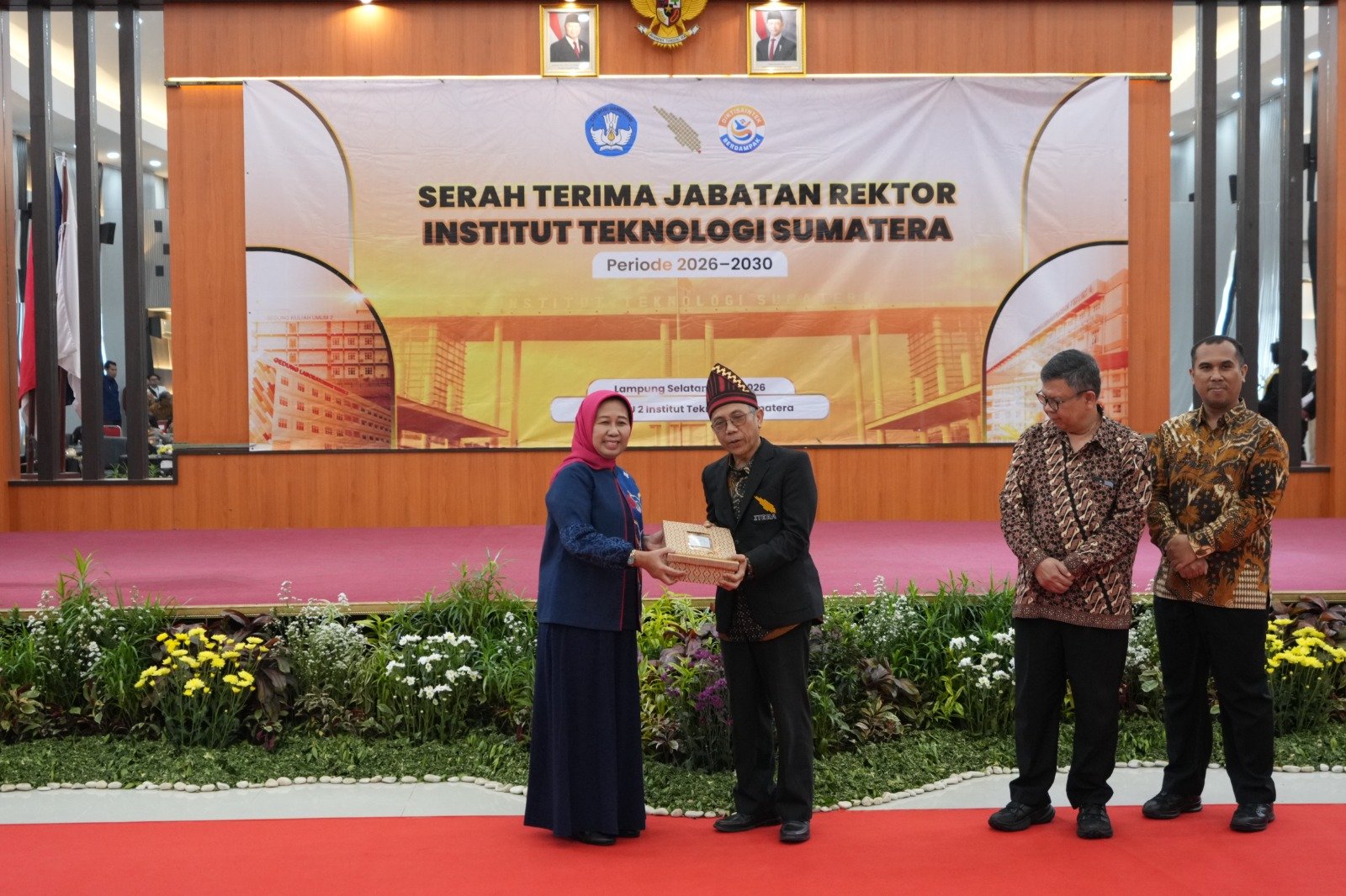 Rektor Unila Hadiri Serah Terima Jabatan Rektor Itera Periode 2026–2030
