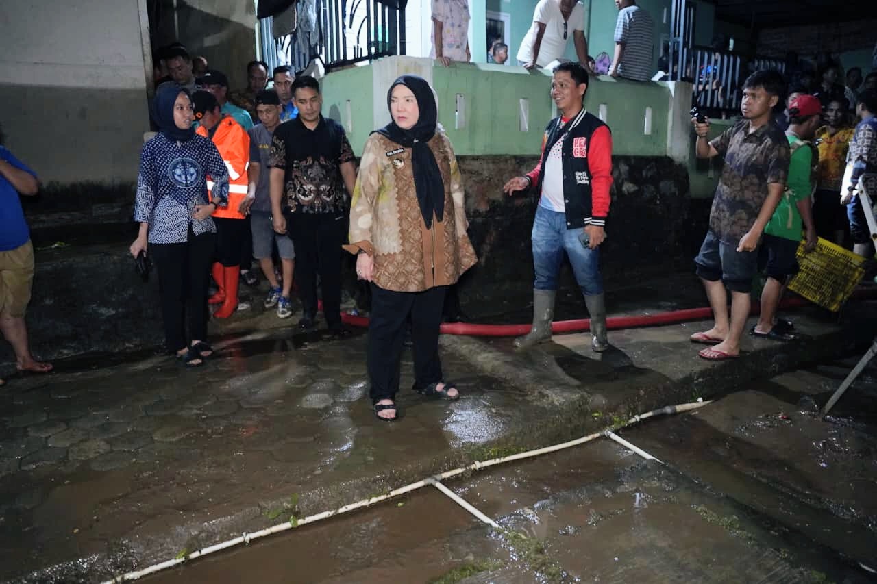 Gerak Cepat, Pemkot Bandar Lampung Salurkan Bantuan Uang Dan Beras Untuk Korban Banjir