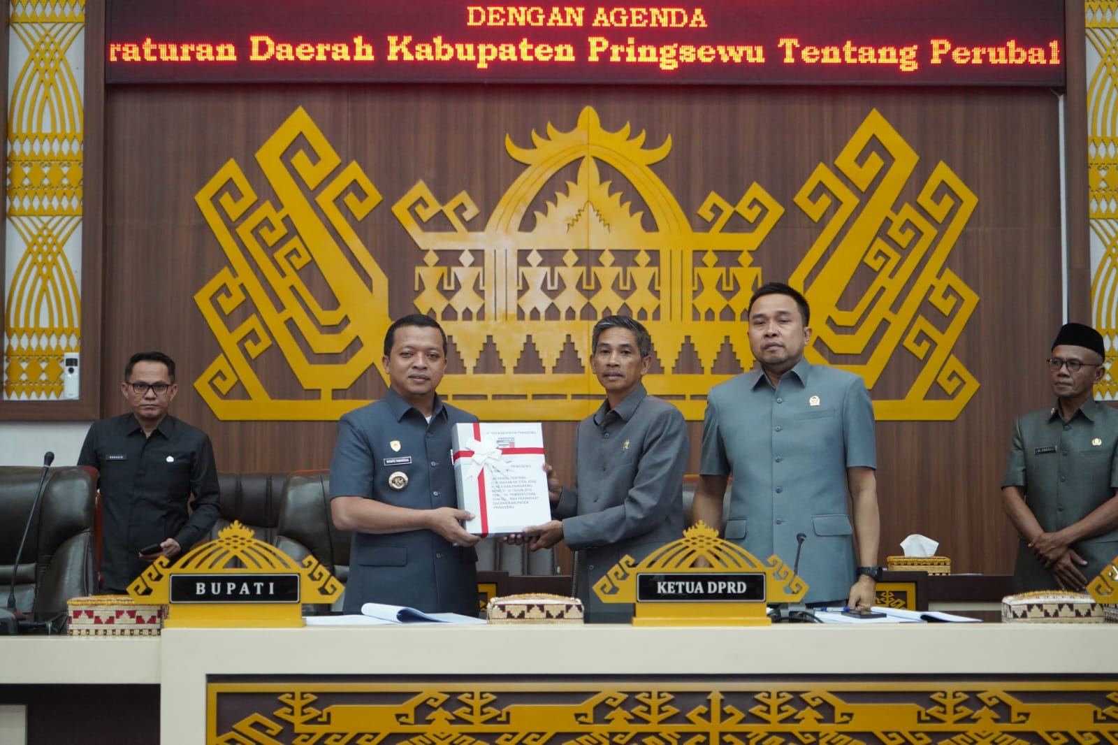 Bupati Pringsewu Sampaikan LKPJ 2025 Dan Raperda Perubahan Struktur Perangkat Daerah 2026