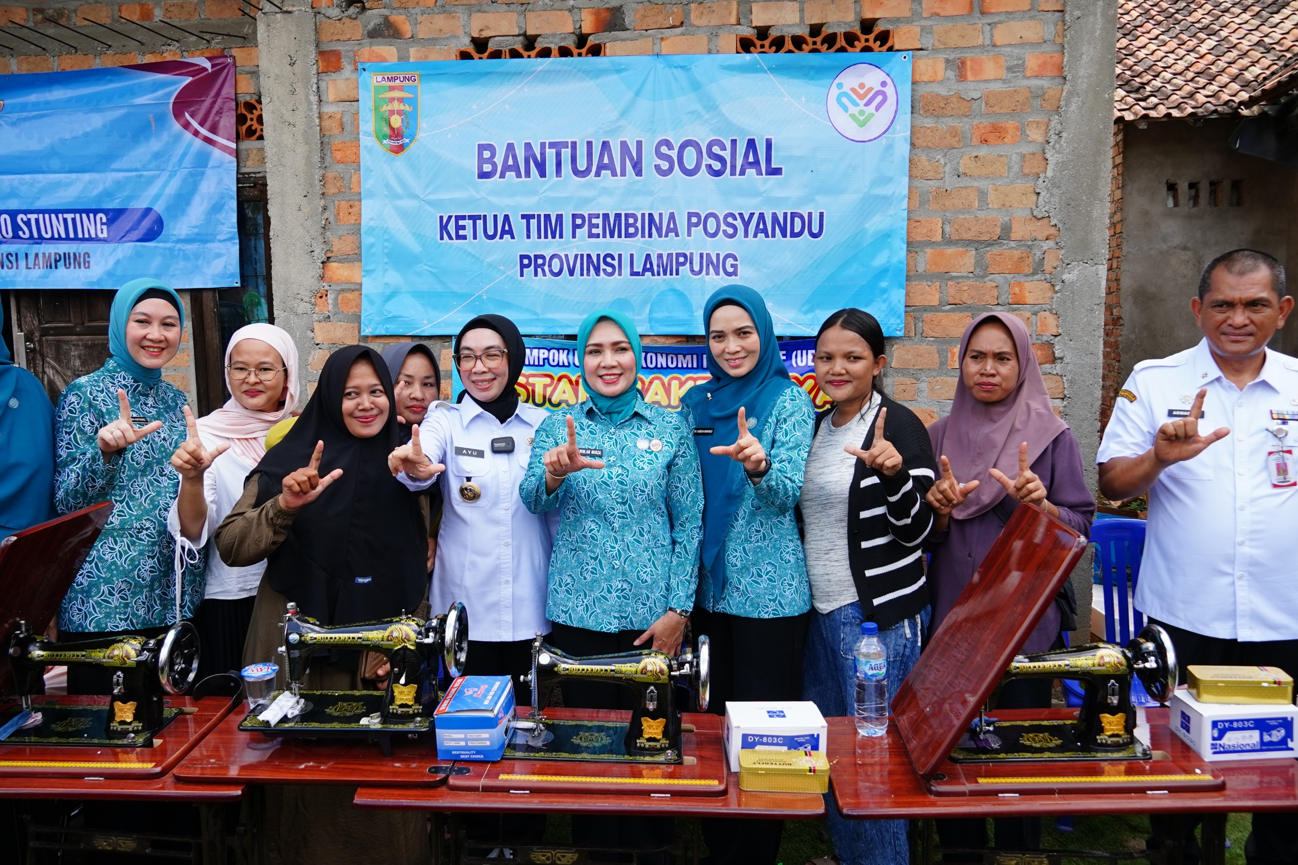 Ketua TP. PKK Provinsi Lampung Canangkan Desa TAPIS Di Way Kanan, Perkuat Pemberdayaan Dan Kesejahteraan Keluarga