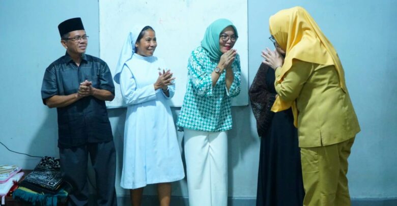 Momen Hangat Plt Kadisdikbud Bandar Lampung Berbagi Kebahagiaan Di Panti Asuhan Ar Rauf Syahira