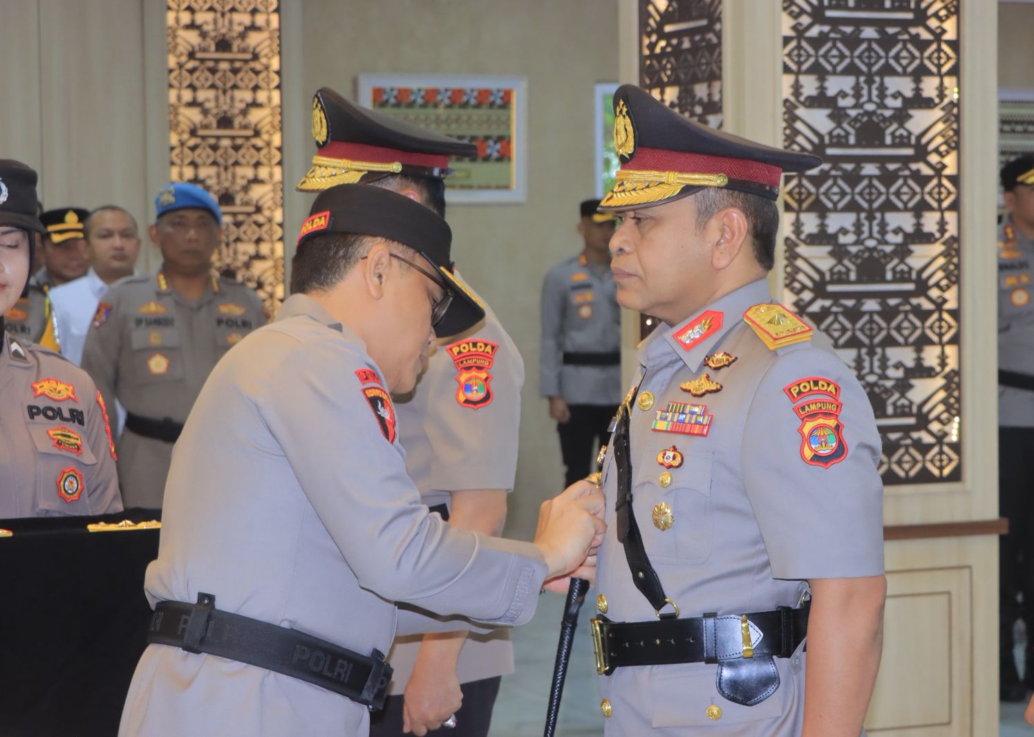 Resmi Menjabat, Polda Lampung Gelar Upacara Serah Terima Jabatan Wakapolda Lampung