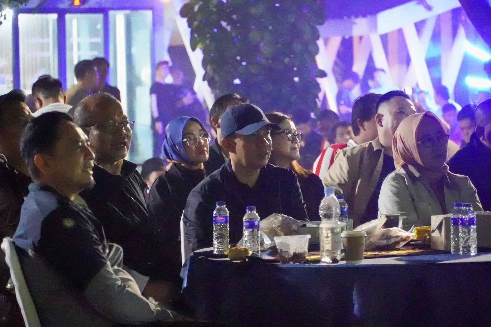 Meriah Dan Penuh Kebersamaan, Nobar Piala Dunia Di PKOR Way Halim Disambut Antusias Warga