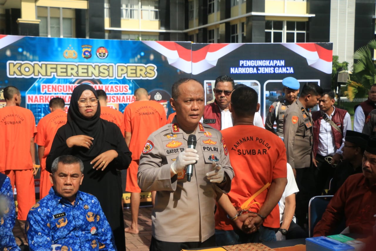 Bongkar 37 Kasus Narkoba,  Polis Sita 50 Kg Sabu Dan 49 Kg Ganja Di Sumbar