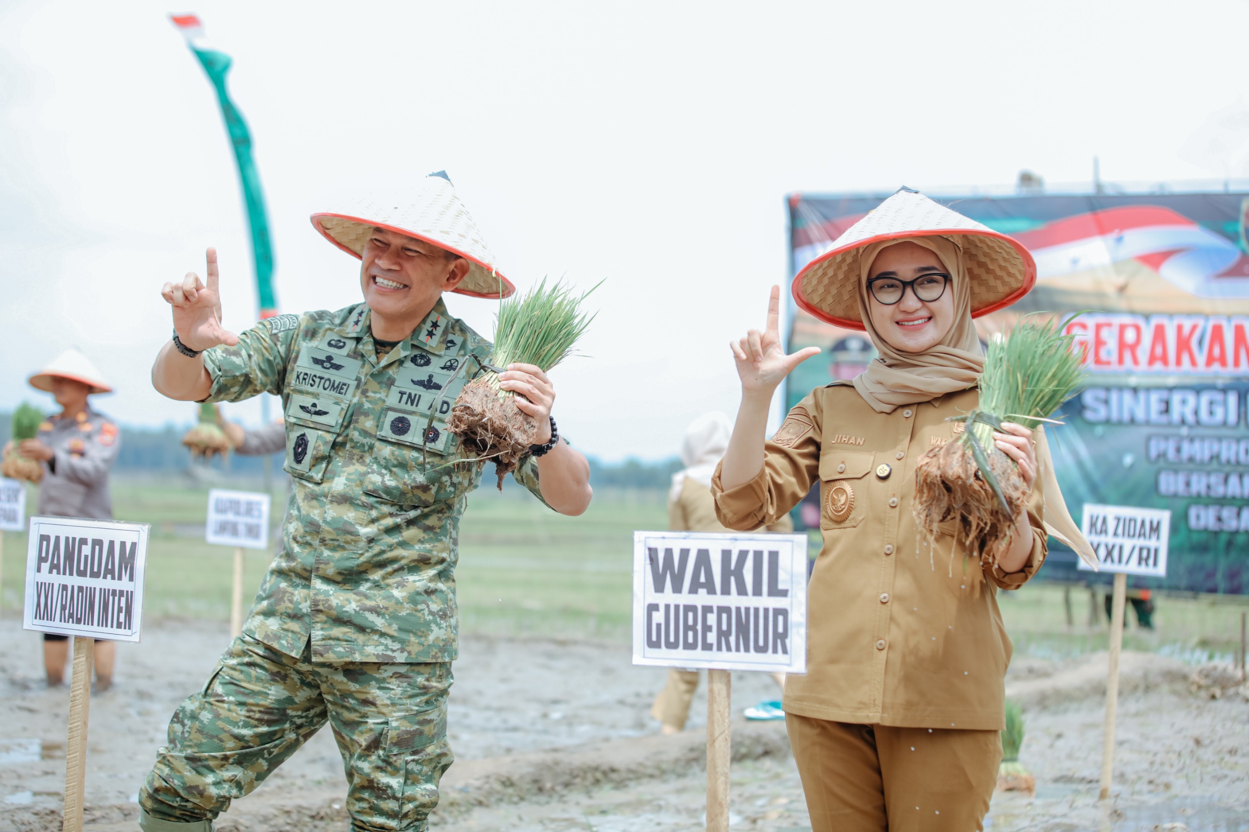 Lampung Gaspol! Wagub Jihan Nurlela Pimpin Tanam Padi Serentak Demi Swasembada 2026