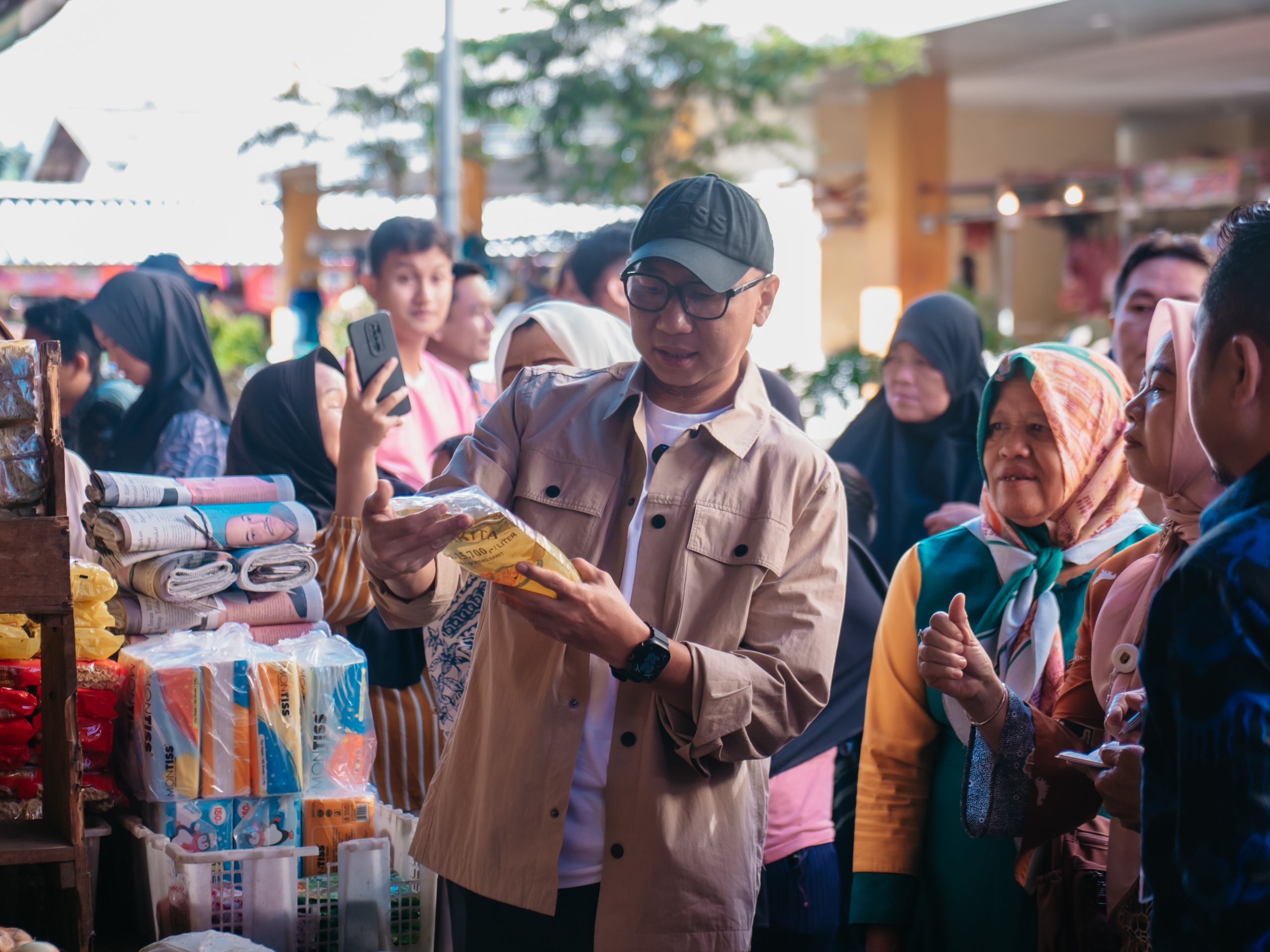Tinjau Pasar Natar, Gubernur Mirza Temukan Harga Minyak Goreng Lebih Tinggi Dari HET