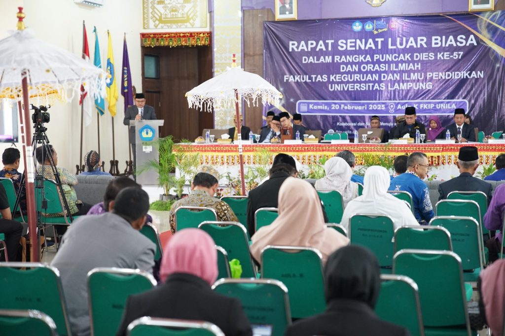 Puncak Dies Natalis Ke-57 FKIP Gelar Rapat Senat Dan Orasi Ilmiah