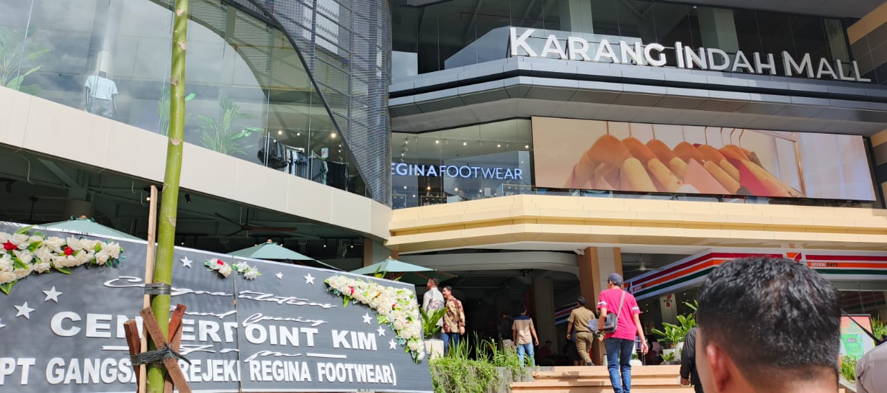 Eva Dwiana Meresmikan Center Point Karang Indah Mall