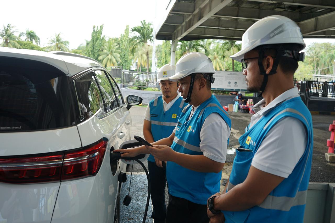Penggunaan SPKLU Meningkat Pesat, PLN UID Lampung Tinjau Kesiapan SPKLU Di Jalur Mudik Lebaran 2026